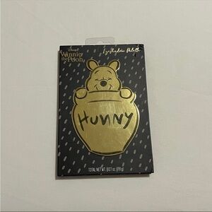 Winnie the Pooh makeup pallet
